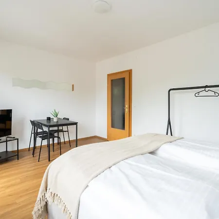 Farawayhomes #10 Apartment *