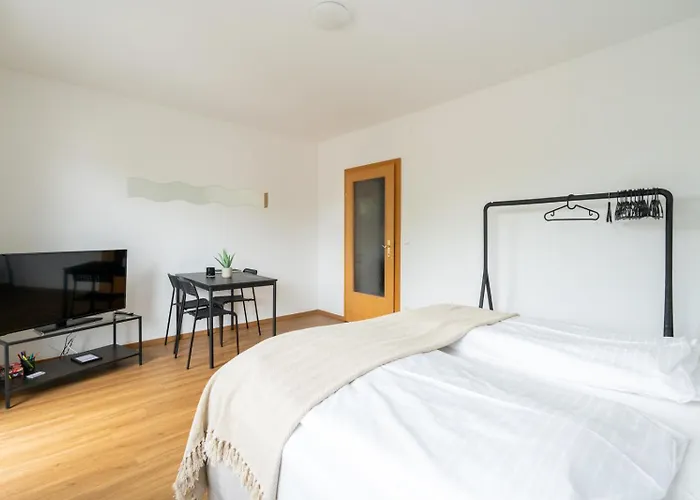 Farawayhomes #10 Apartment *