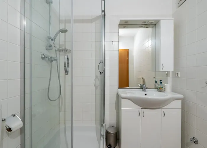 Farawayhomes #10 * グラーツ